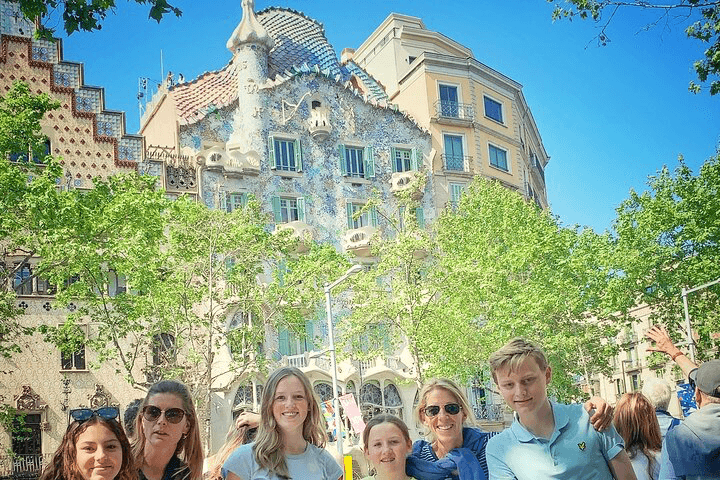 Barcelona Gothic Quarter and Gaudí Walking Tour: Iconic Sights — photo 5