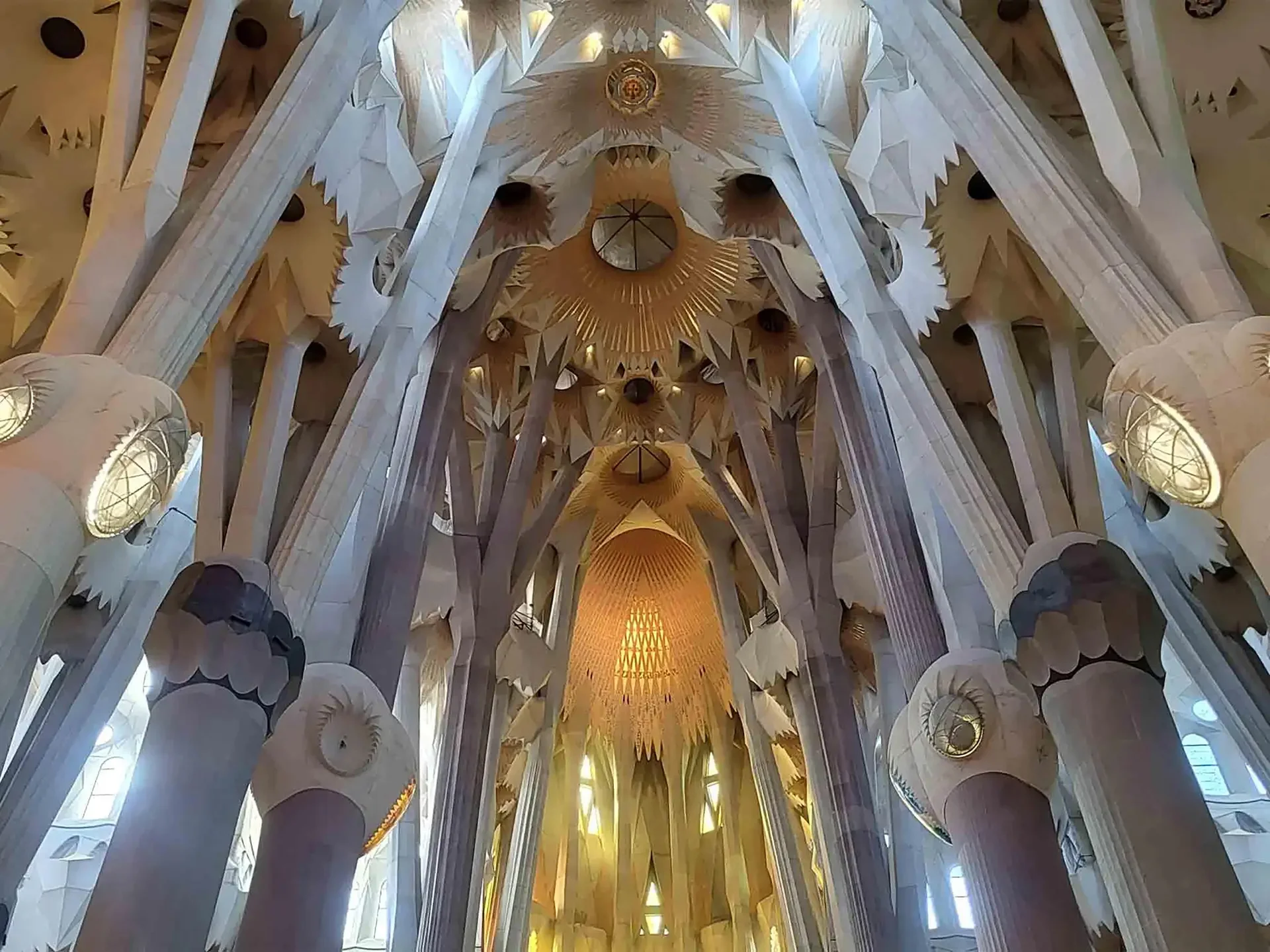 Ultimate Sagrada Familia Small Group Tour in Barcelona — photo 3